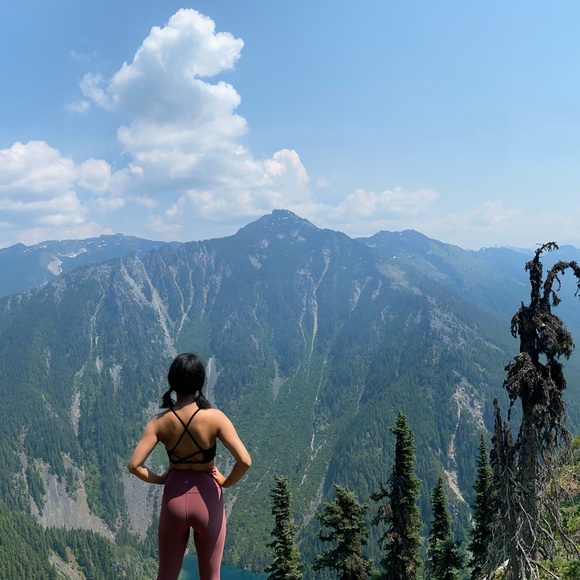 Posh Spice over here! - Picture 4 of 6